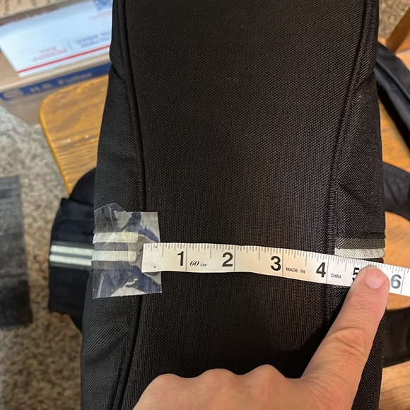 Crumpler Dr Henkel 13” messenger bag - Picture 12 of 12